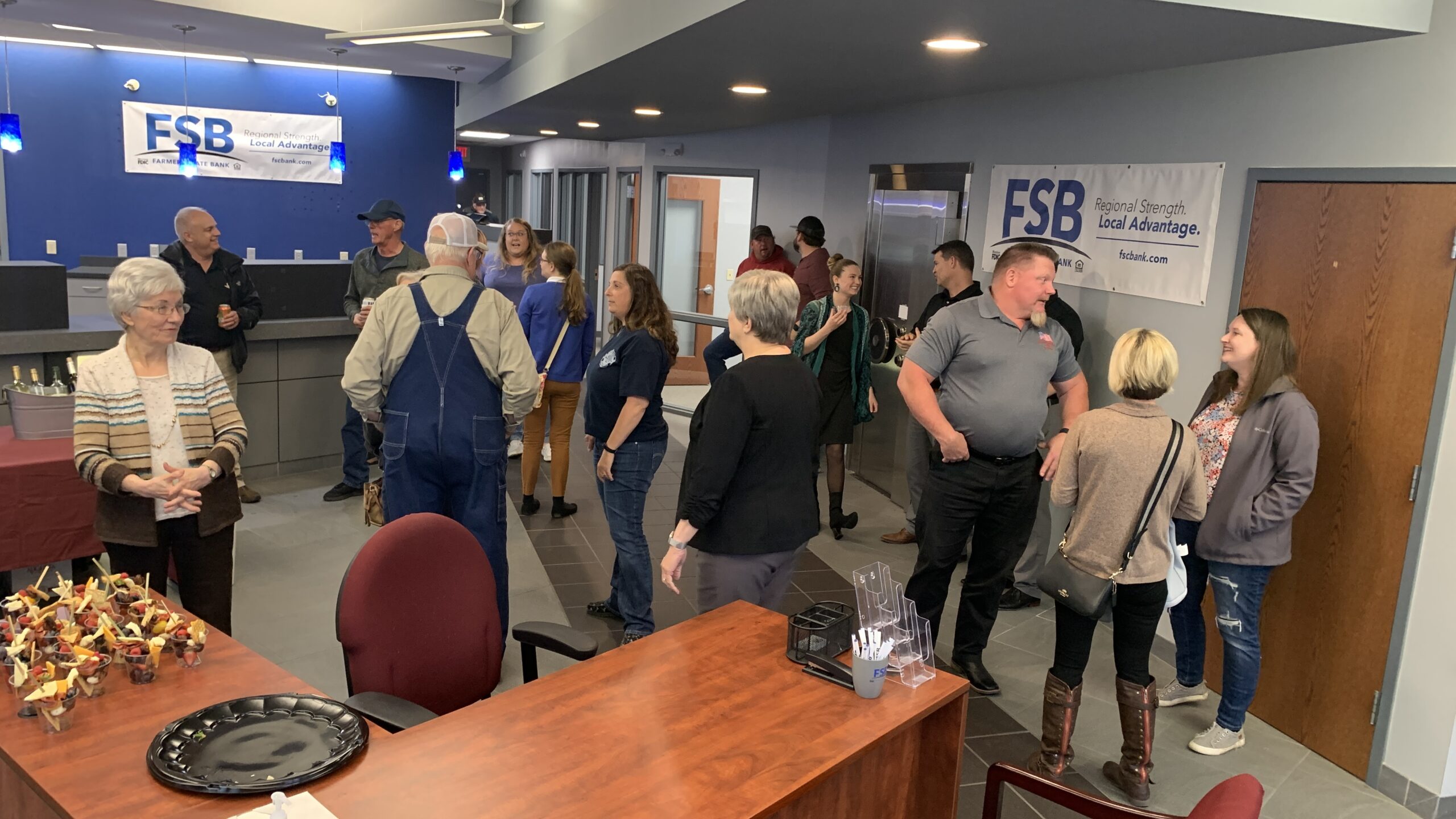 farmer's state crowd 2